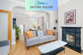 Luxury 3 Bedroom 2 bathroom House, Fulham By 360Stays